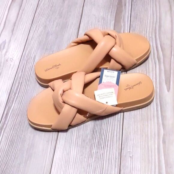 (58-1923)  🔥3/$20🔥  Universal Thread Tan Cosette Sandals Size 6 - Picture 7 of 10